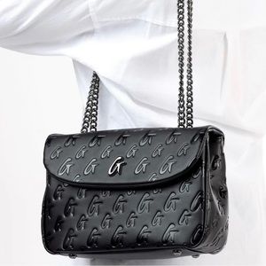 GLAMAHOLIC MEDIUM CLASSIC FLAP BAG MATTE BLACK